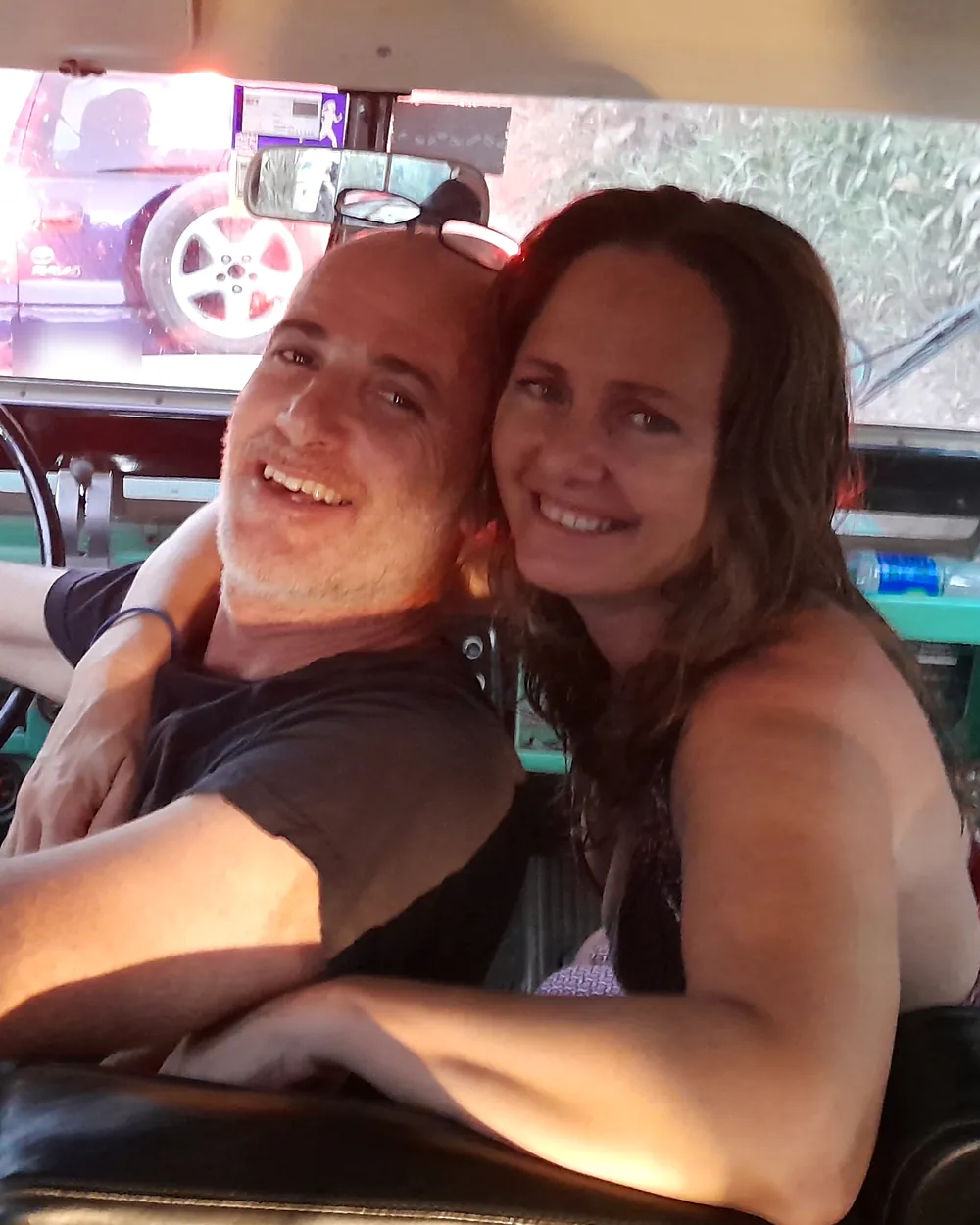 Christian and Rossella, owners of Principe del Pacifico, in their jeep in Santa Teresa