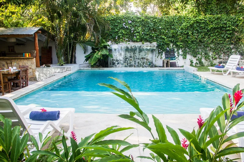 Principe del Pacifico — piscina